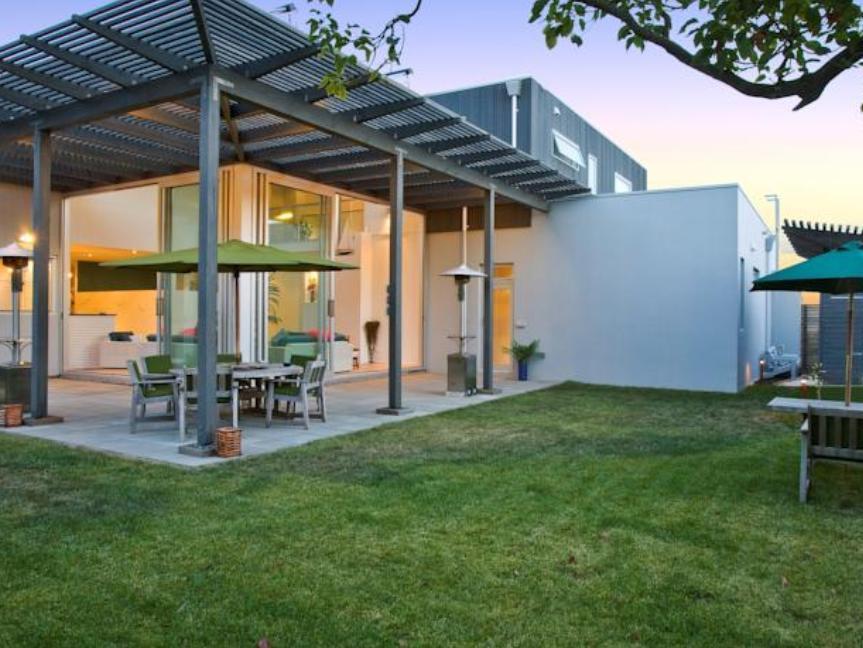 Oneroa Waiheke Waterfront Lodge מראה חיצוני תמונה